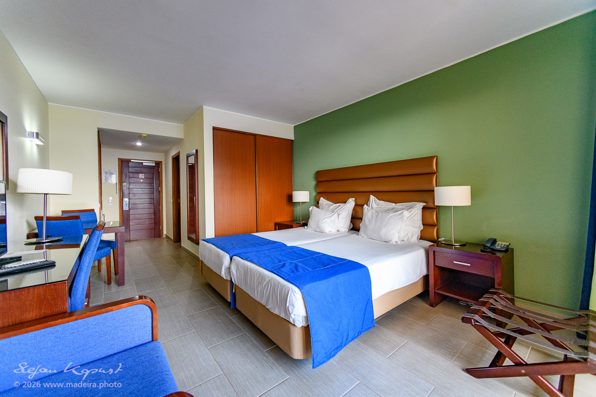 Bett und Einrichtung eines Studios im Cais da Oliveira